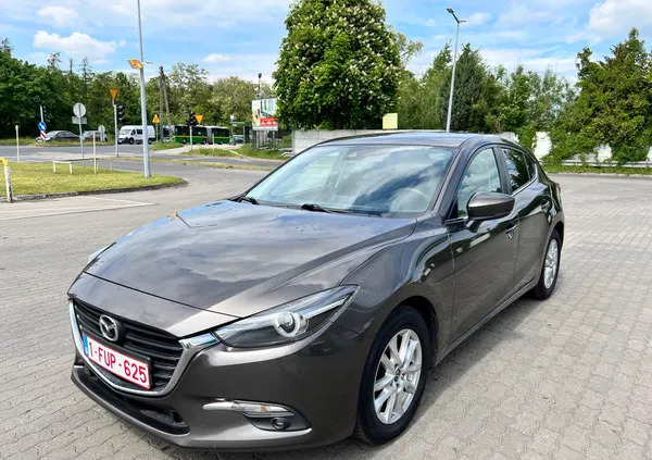 samochody osobowe Mazda 3 cena 38900 przebieg: 253000, rok produkcji 2017 z Poznań